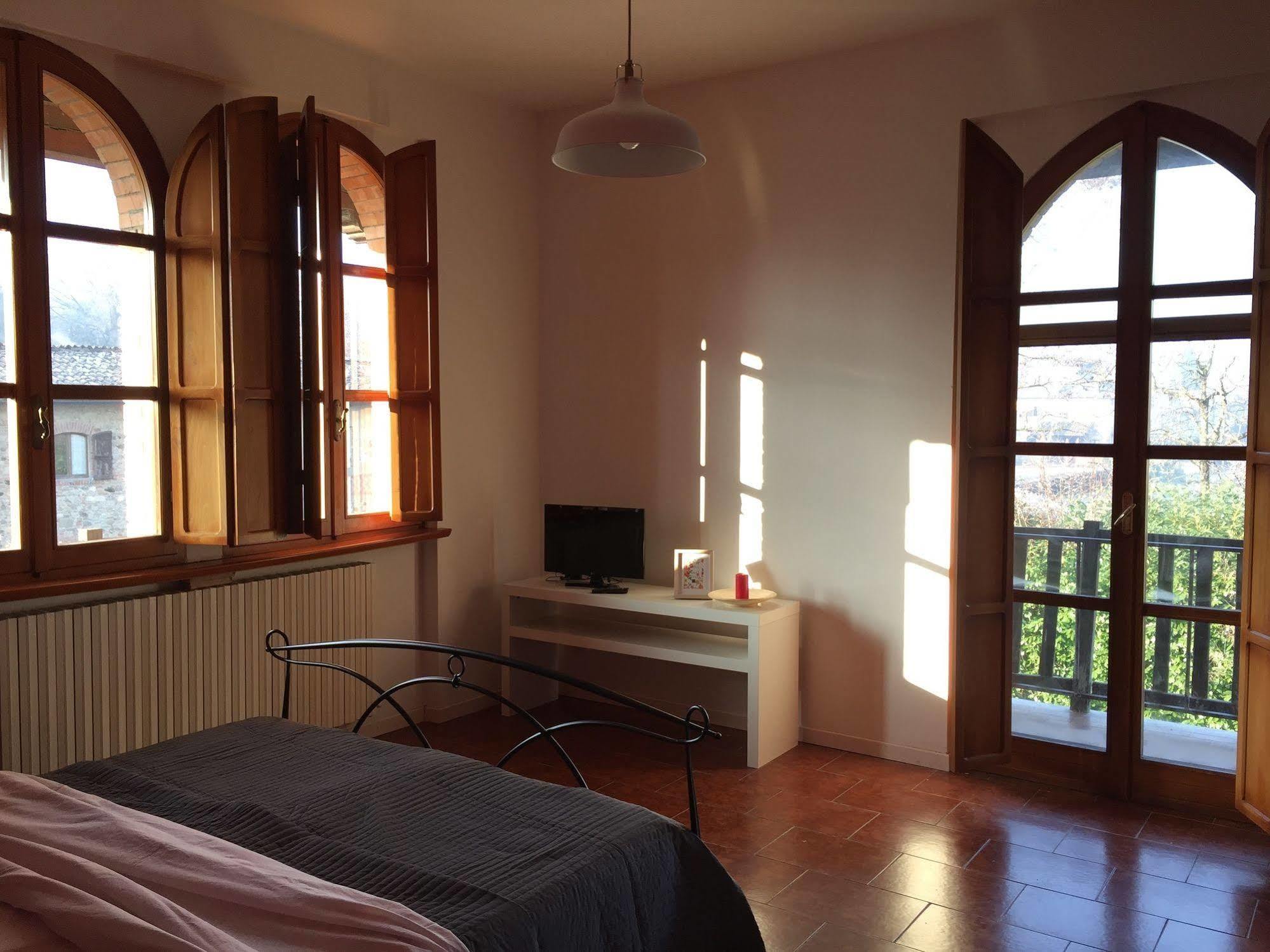 Senza Tempo Room & Breakfast Grazzano Visconti Bagian luar foto