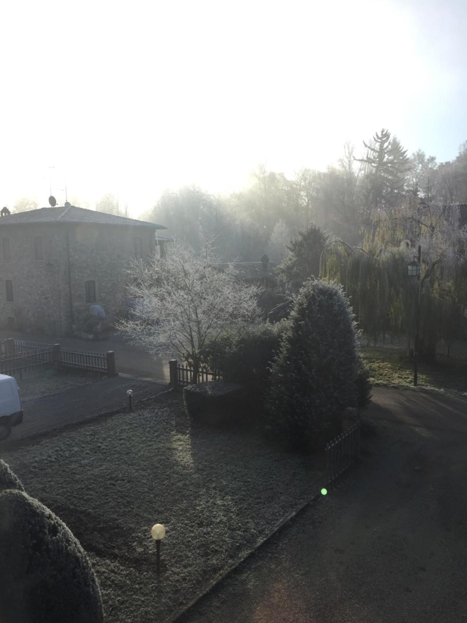 Senza Tempo Room & Breakfast Grazzano Visconti Bagian luar foto